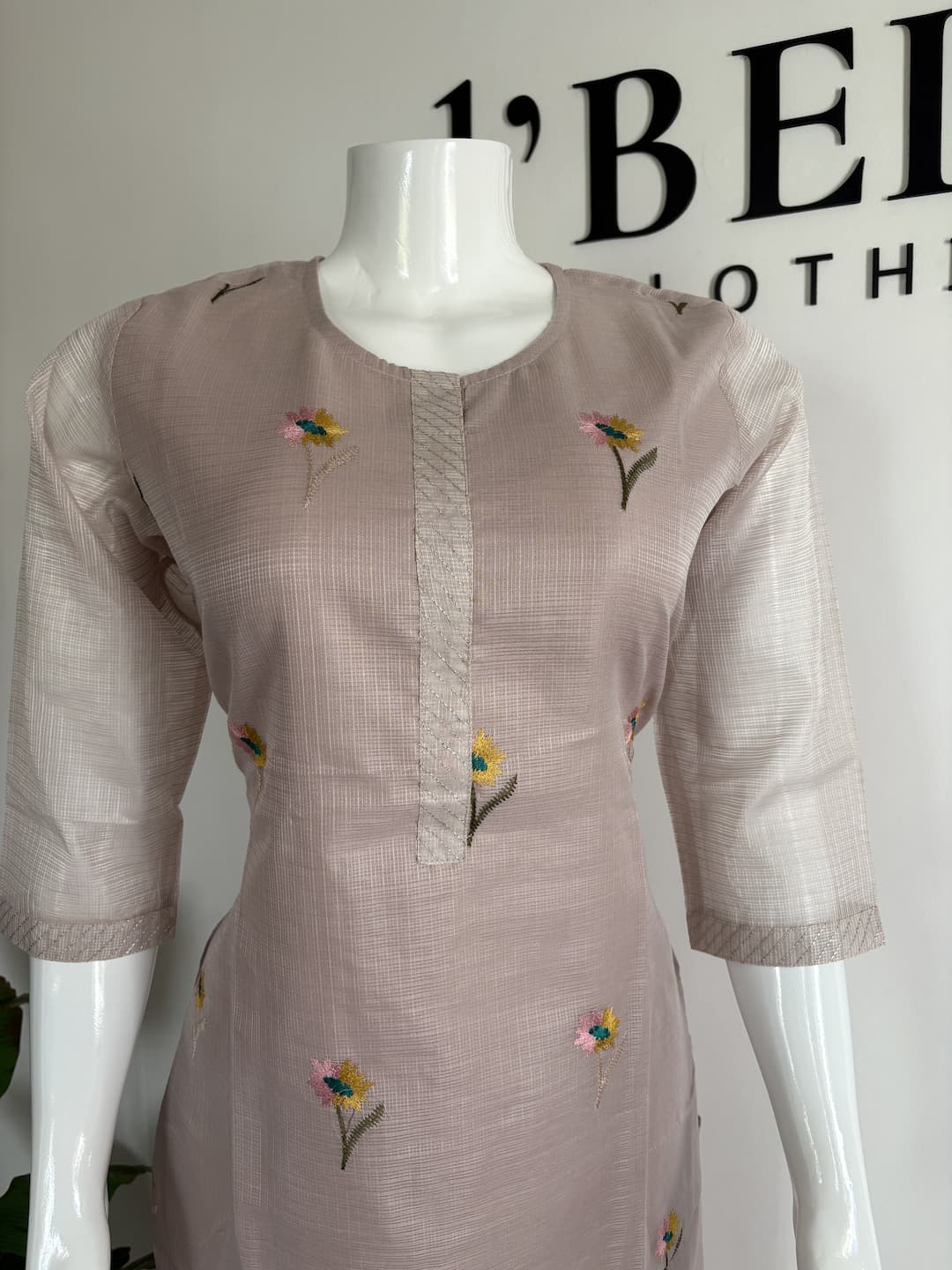 Grey Kota Doria Floral Embroidered Kurta Set with Fully Embroidered Cotton Dupatta and Wide Bottom Pants