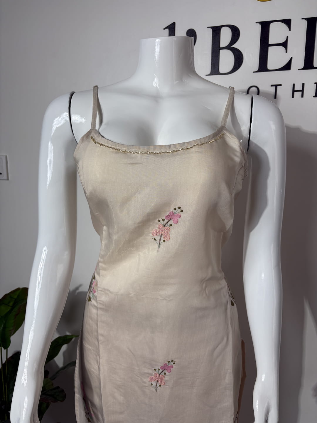 Sleeveless Mul Chanderi Cotton Kurtha with Handwork & Embroidery